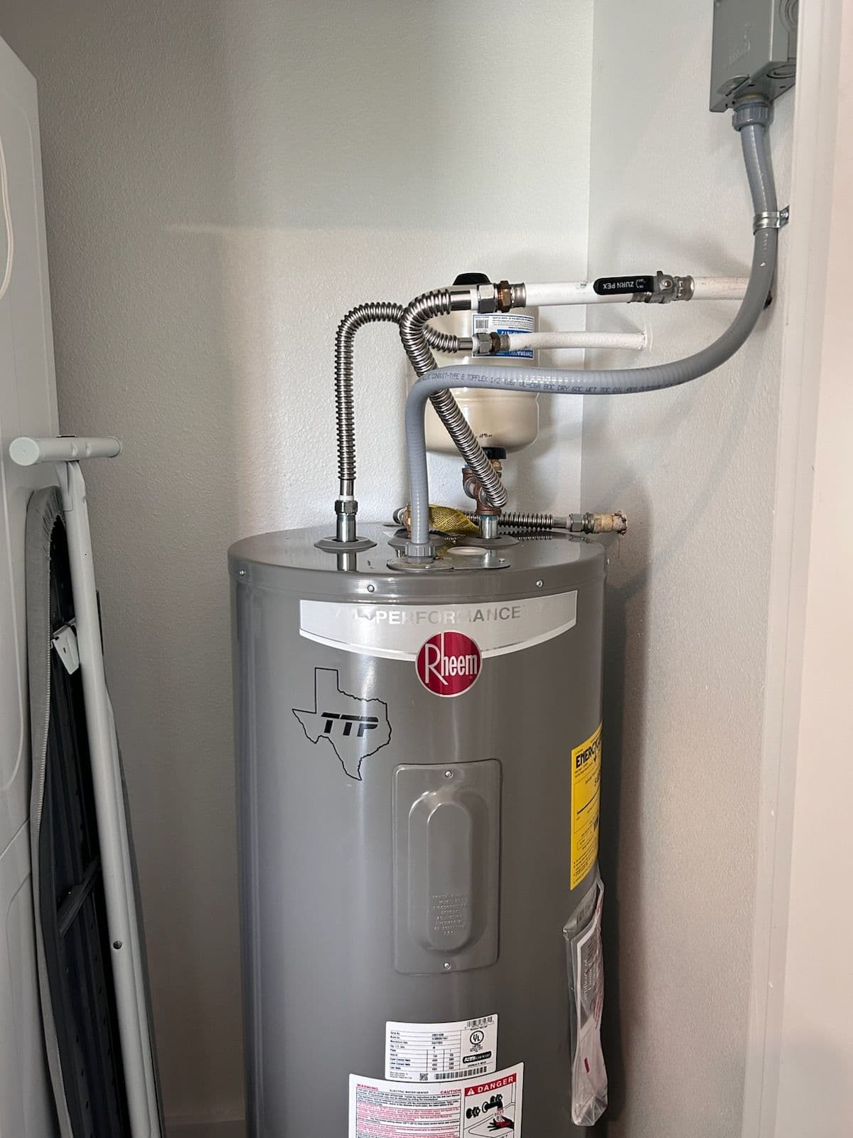 New Water Heater Installation by Texas Top Plumbing